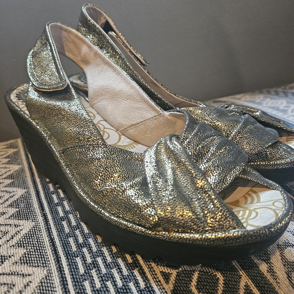 Fly London Yakin Wedge Sandals - Picture 2 of 10